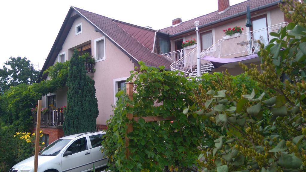Bertalan Apartman Вонярцвашхедь Экстерьер фото